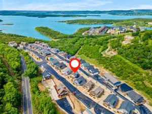 Double-Sided Fireplace, Lake Views, Daily Tickets to Local Attractions, Air Hockey!