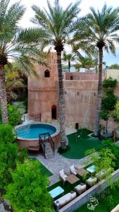 Bustan inn by Alley Escape