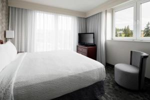 One-Bedroom Suite room in Courtyard Seattle Federal Way