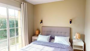 Maisons d'hotes Chambre d'hotes avec terrasse, meuble tourisme 1 etoile : photos des chambres