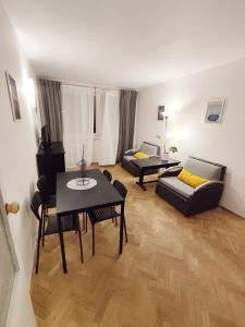 Old House - Przymorze - 2,5 km do plaży i morza