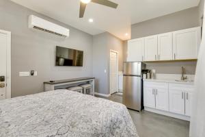 6 Mi to Coachella Festival Serene Studio - Ubytování bez kategorie ve městě Indio