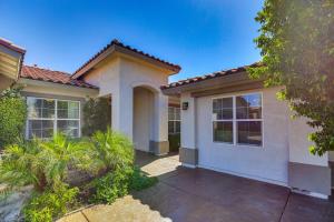 6 Mi to Coachella Festival Serene Studio