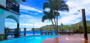 Villa Maroe (étage entier, deux chambres, salle de bain et cuisine) - 4hvězdičkové hotely ve městě Fare