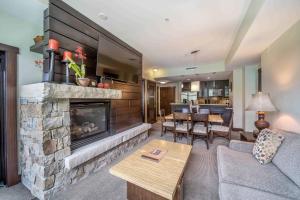 Hayden Lodge 2207 by Snowmass Mountain Lodging