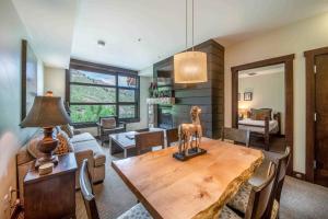 Hayden Lodge 2207 by Snowmass Mountain Lodging