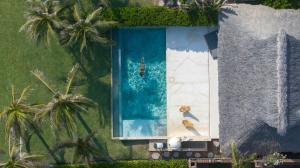 Oceanfront House 2, La Flia