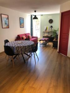 T2 bord de mer Plage de LAyguade