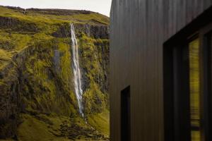 Seljalandsfoss Horizons