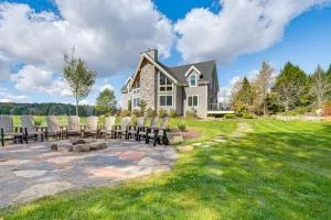 Spacious and Secluded Forksville Home Fire Pit - Towanda