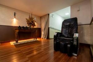 Apto Rústico com Vista Lateral do Mar KZ7271