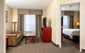 Holiday Inn Express Edmonton North by IHG