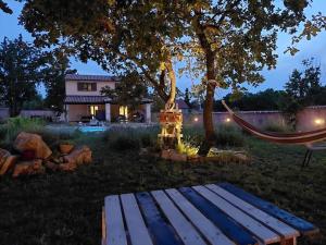 Nice holiday houses with Mediterranean garden