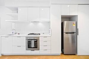 Modern & Stunning In CBD-Close To Everything 2B1B