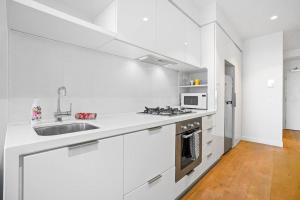 Modern & Stunning In CBD-Close To Everything 2B1B