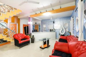 Hotel O Nova Dumas Homestay