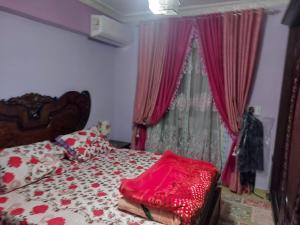 المقطم الهضبة الوسطي شارع 44 امام فاملي درينك