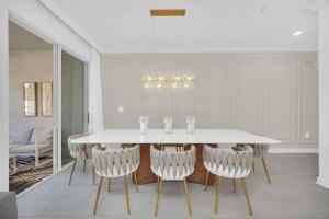 Luxury 4 Bedroom Storey Lake Townhome 2444Reading townhouse