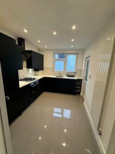 The Upper Tooting Beauty - 2bed Ground Floor Flat