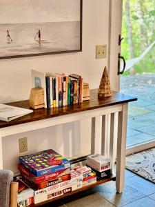 Lakeside Haven Retreat