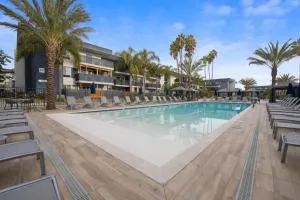 Perfect location at SoCal - كوستا ميسا