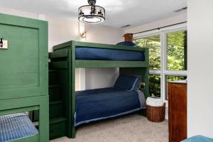 Pets-OK Retreat w Sauna, Jacuzzi at Wintergreen