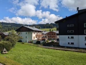 Appartement rénové aux Gets, proche centre et pistes, balcon sud - FR-1-623-160