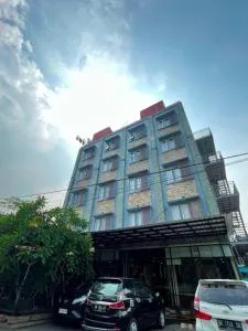 CREW EXPRESS Hotel - Lubukpakam