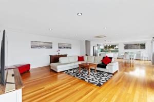 Three Sisters at Long Beach managed by Batemans Bay Accom