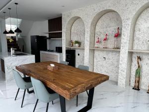 newly built Villa Na Bali