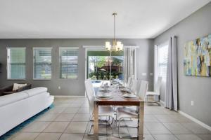 5226Wild wood villa
