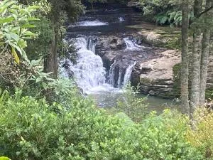 Matakana Waterfall Hideaway - Snells Beach