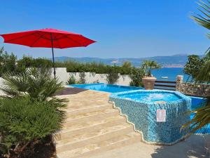 Beachfront Villa Ciovka