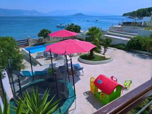 Beachfront Villa Ciovka