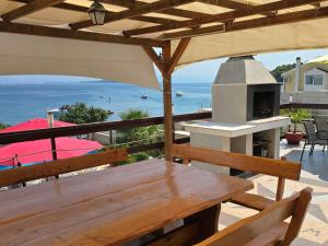 Beachfront Villa Ciovka