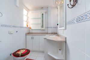 Completíssimo 3 Quartos Dentro da Rua Coberta