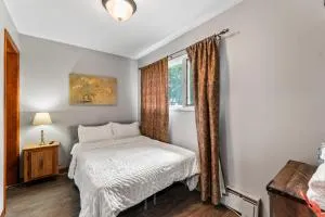 Compact But Cozy Too - Eagle River