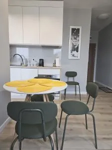 Urban Jungle - Grey Apartment - Kolonia Bacieczki