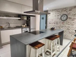 Door 5 at Wild Olive Apartment - Willemshof