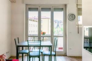 Relax a Como - Chiaras house with balcony