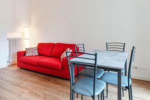 Relax a Como - Chiaras house with balcony