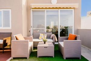 LA88 Bayview Penthouse with Jacuzzi