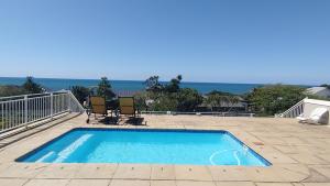 FAMILY TIDES, Zinkwazi