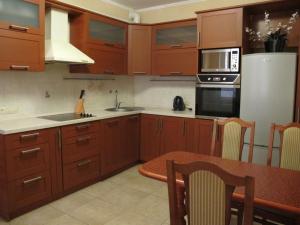 Двухуровневая на Лобановского