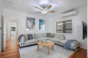 Sunset Haven 4-Bd Retreat Milton, Steps to Suncorp