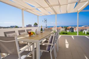 Villa La Laja with 5 bedrooms and sea view