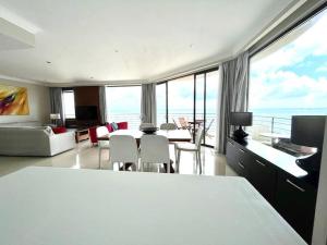 Spectacular 3BR Apt in Sliema