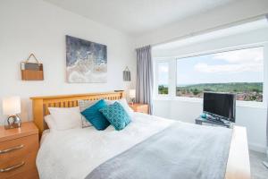 2BD Holiday Home Stunning views of the Sea & Gower