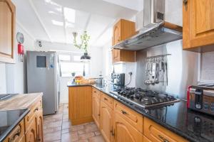 2BD Holiday Home Stunning views of the Sea & Gower