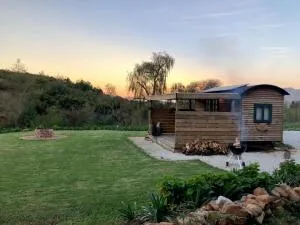 Babylons Tower Shepherds Hut - Botrivier